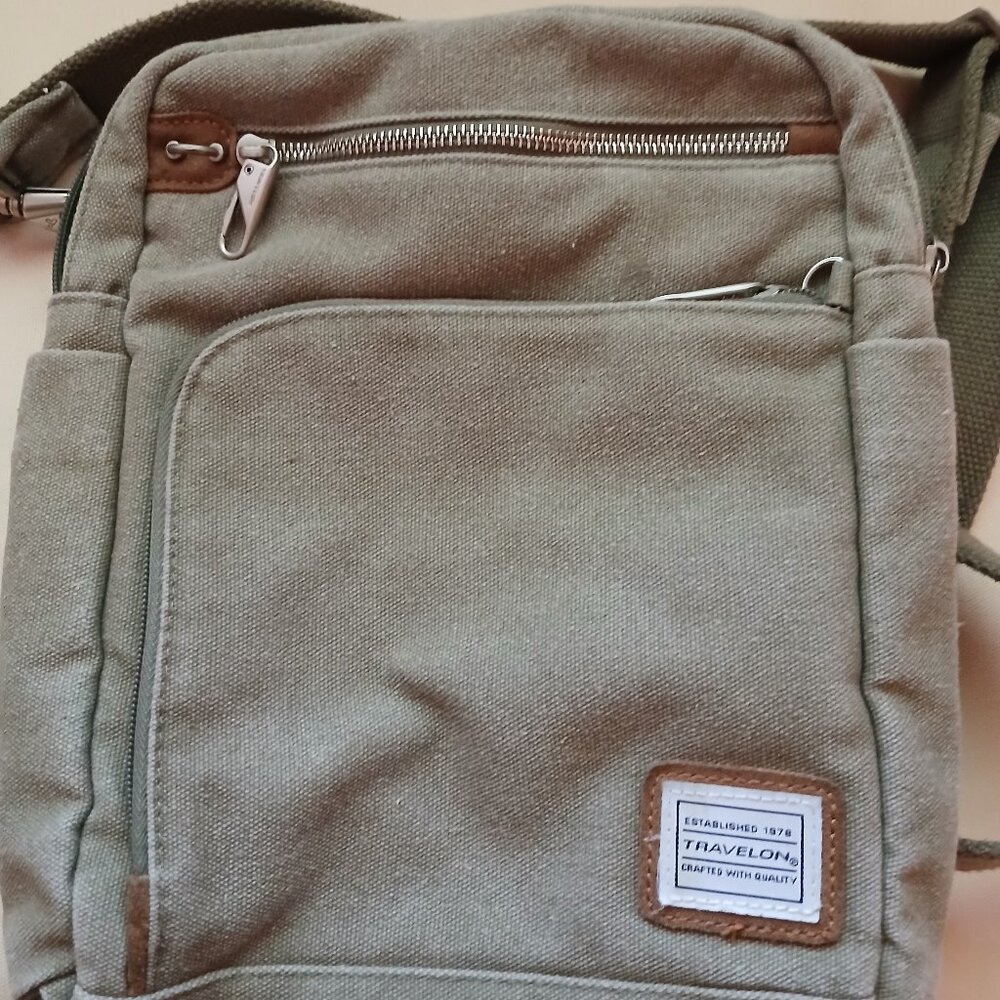 Travelon Bag with anti-theft protection